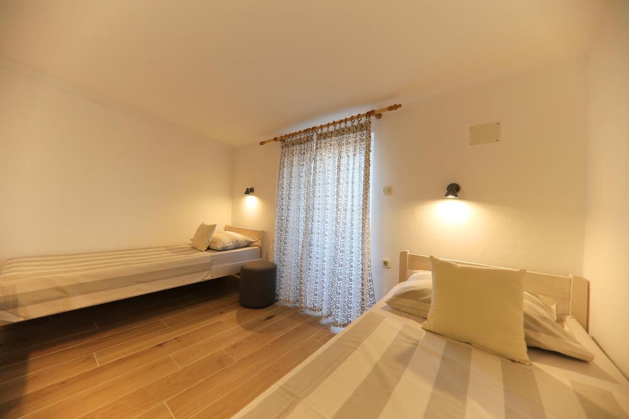 Apartmani Branka Murter Exterior foto